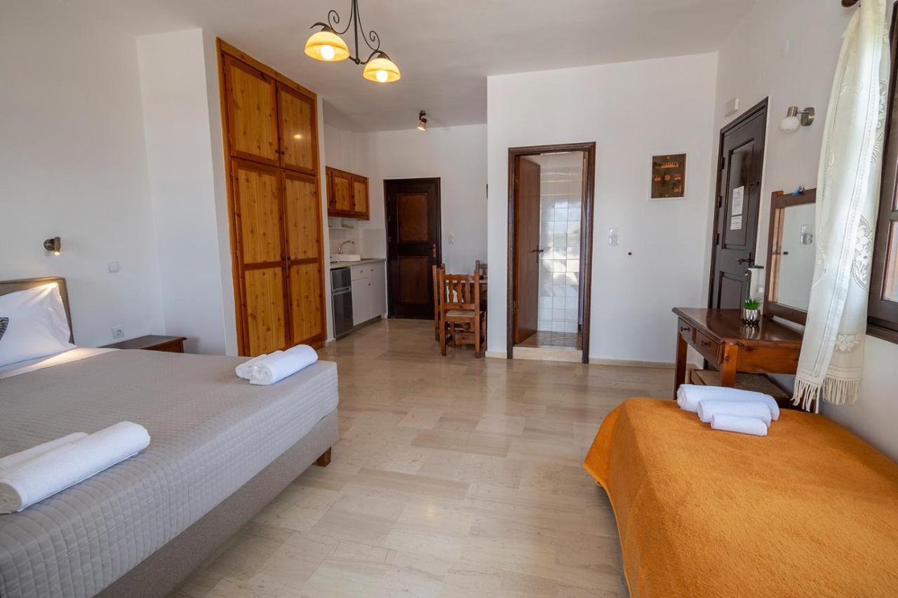 Pelagos Seafront Accommodation - Maria Myrties Exterior photo